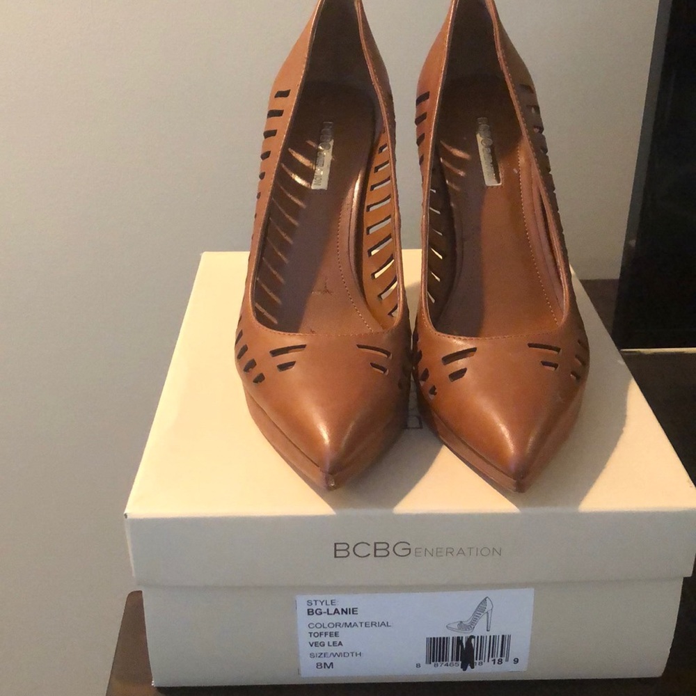 BCBG Tan High-heel - Picture 2 of 2